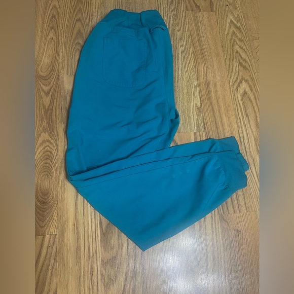 Heartsoul scrub joggers. Size small. - Picture 2 of 3